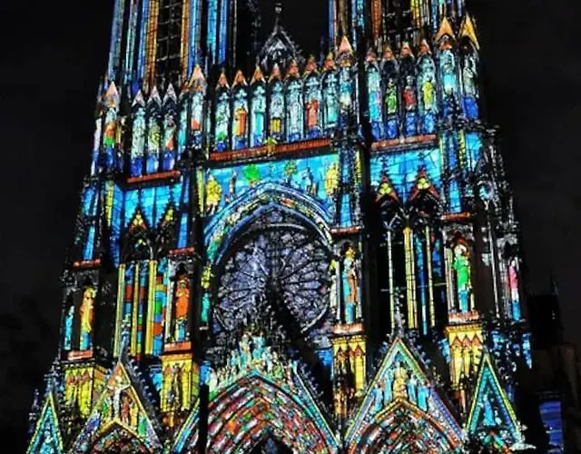 Joli Le Cocon Des Arenes, Roosevelt Arena アパート ランス