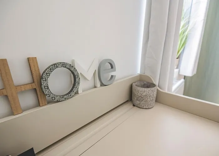 Joli Le Cocon Des Arenes, Roosevelt Arena *