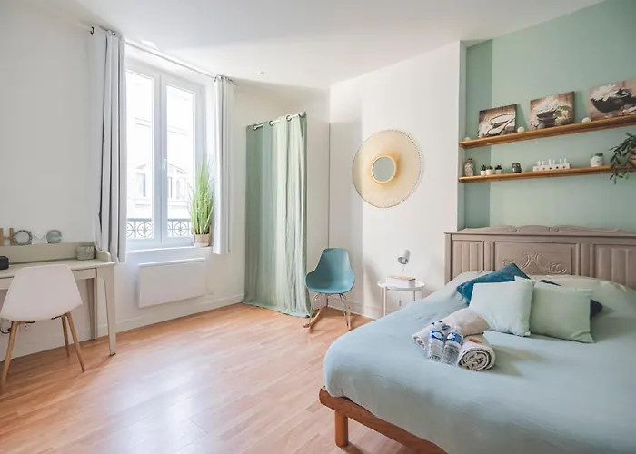 Joli Le Cocon Des Arenes, Roosevelt Arena