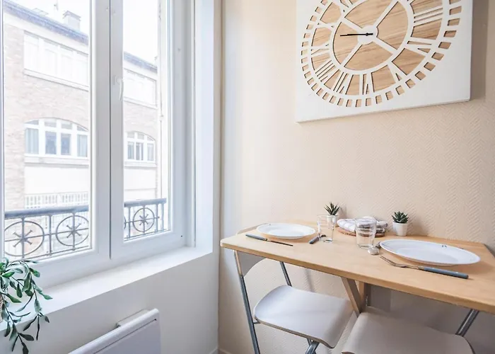 Joli Le Cocon Des Arenes, Roosevelt Arena * ランス