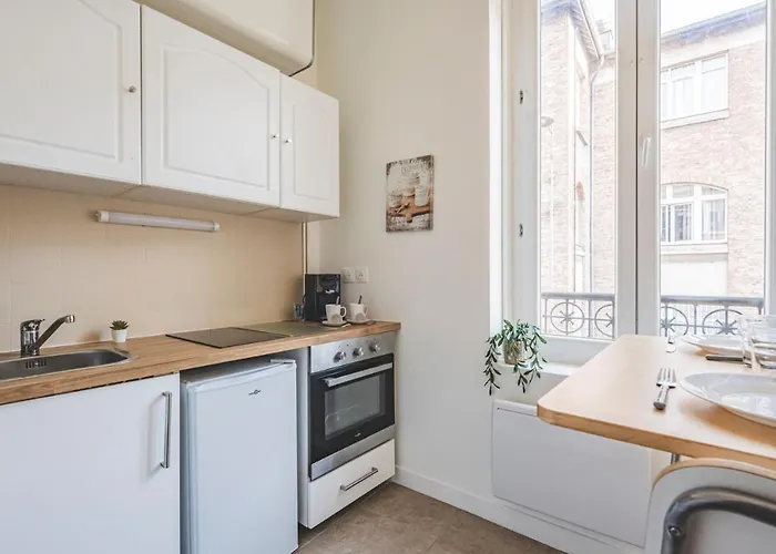 Joli Le Cocon Des Arenes, Roosevelt Arena アパート ランス