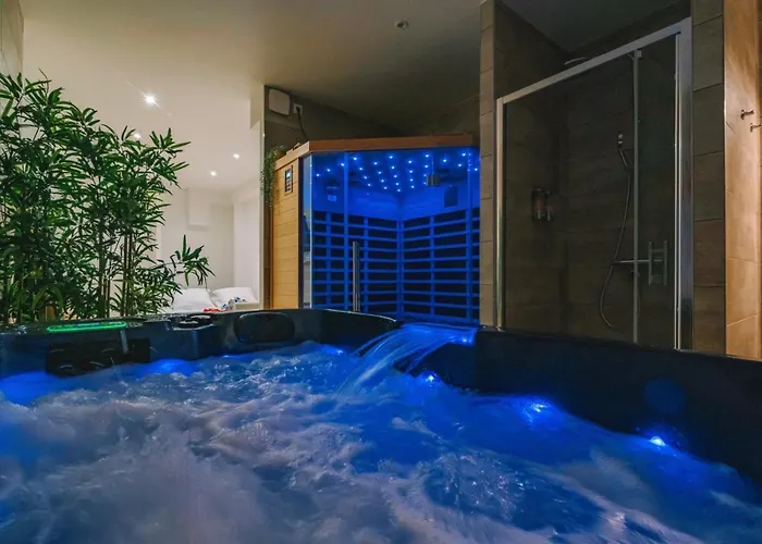 Joli Le Cocon Des Arenes, Roosevelt Arena